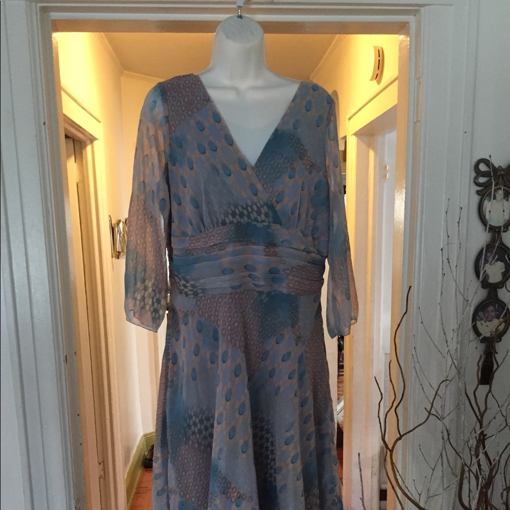 Blue Floral dress. Size 16. Emeralda Fashions